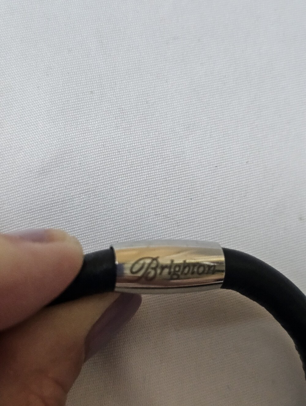 Brighton Woodstock Black Leather Bracelet Ruby Red Crystal Charm Magnetic Clasp - Picture 4 of 7